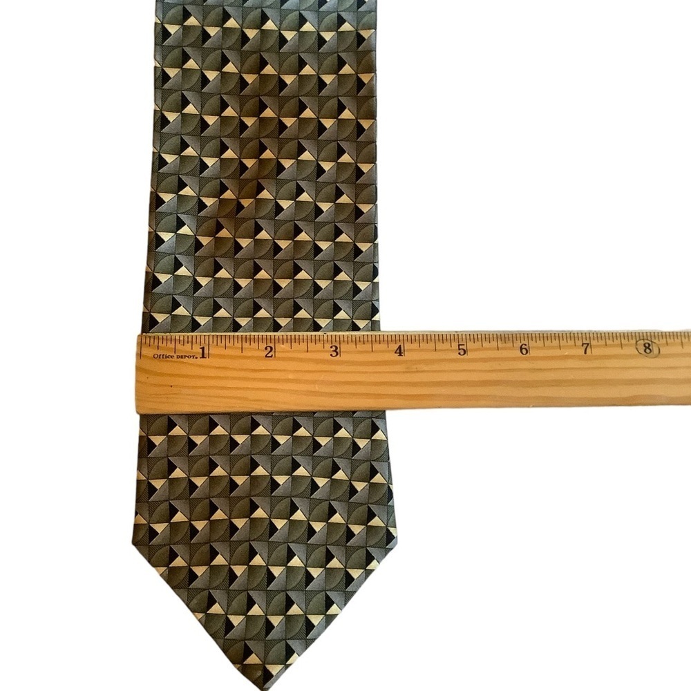 Van Heusen Silk Necktie - Picture 3 of 6
